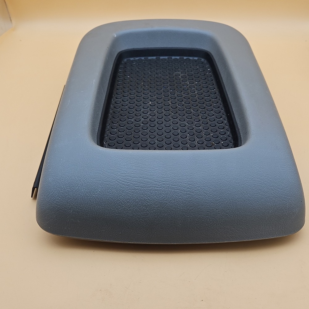 2003-2006 Chevrolet Tahoe GMC Yukon Center Console Gray Plastic Lid Armrest OEM - Picture 2 of 8